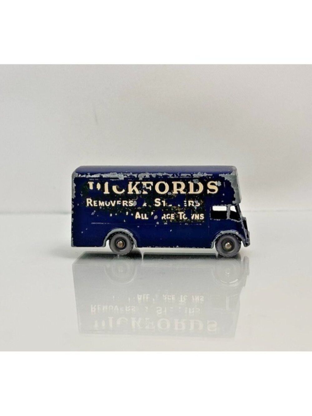 Moko Lesney Matchbox No46 Pickfords Removal Van Blue **Read**
